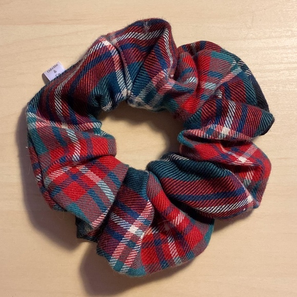 Handmade Scrunchie in Evergreen Plaid - Picture 1 of 4